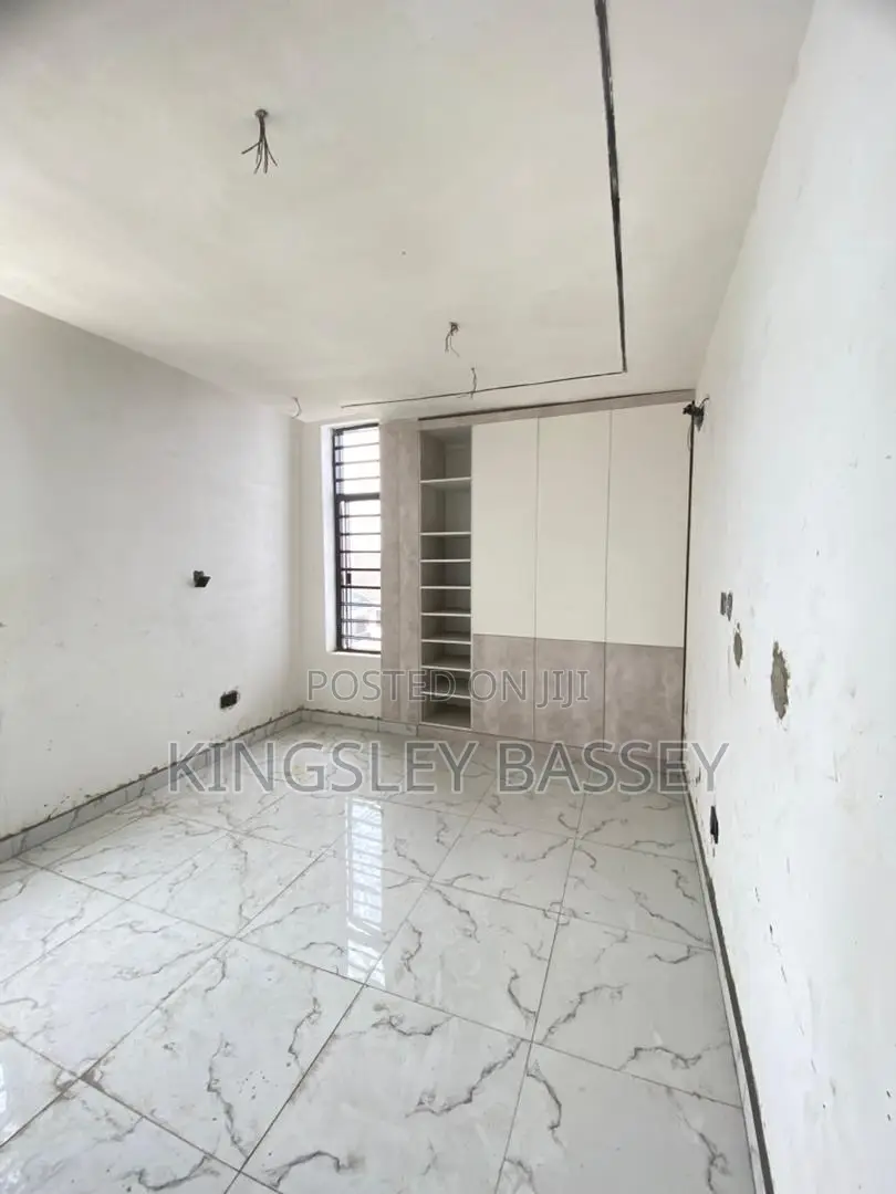2bdrm Apartment in Lekki Osapa for sale in Osapa london
