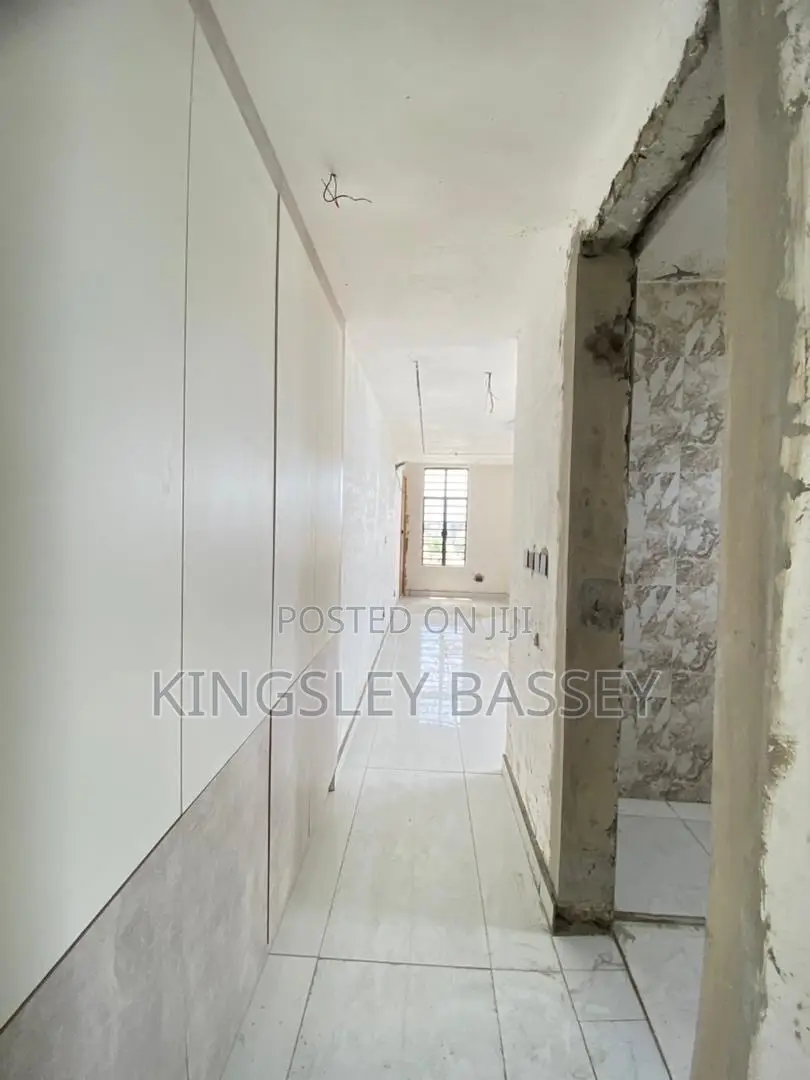 2bdrm Apartment in Lekki Osapa for sale in Osapa london