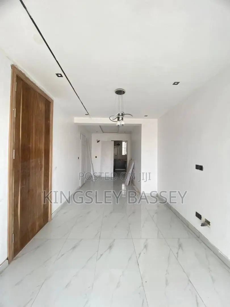 2bdrm Apartment in Lekki Osapa for sale in Osapa london