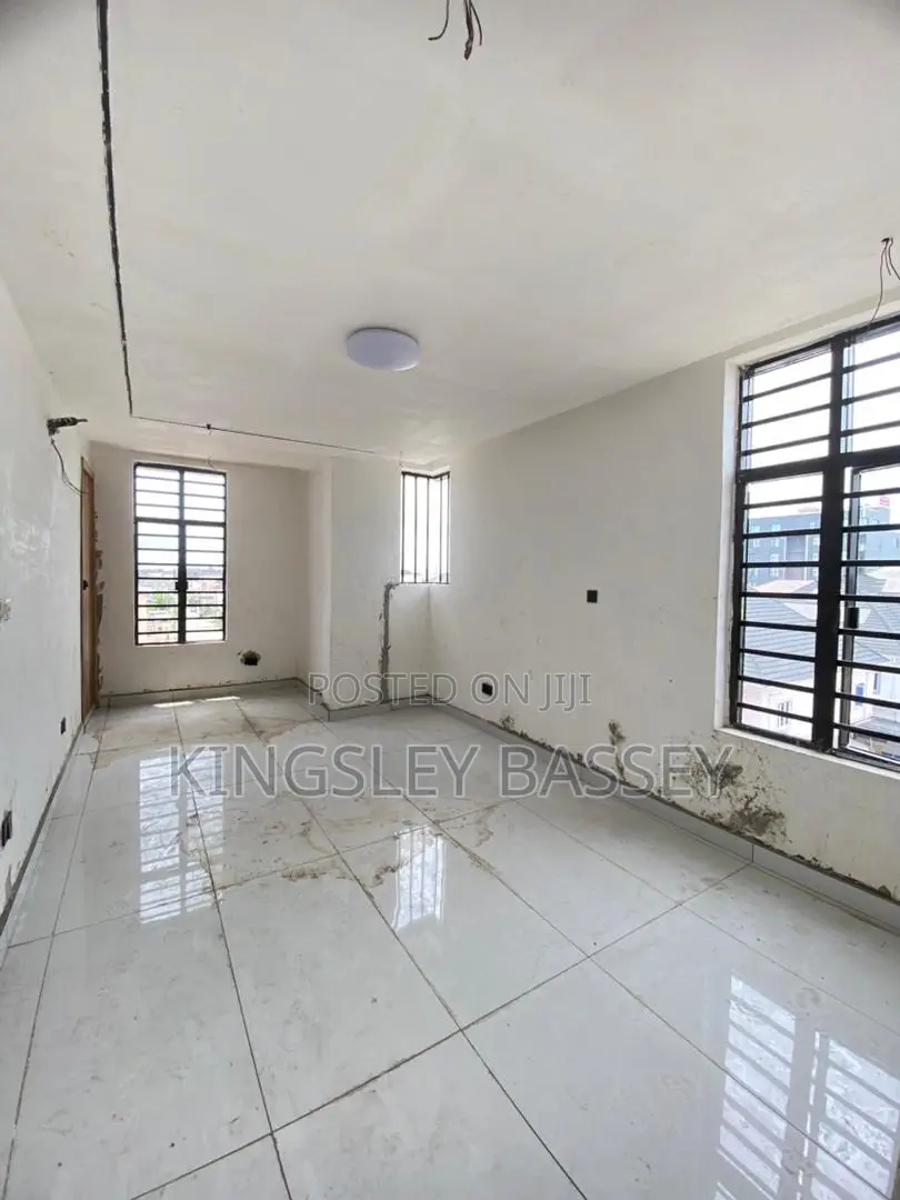 2bdrm Apartment in Lekki Osapa for sale in Osapa london