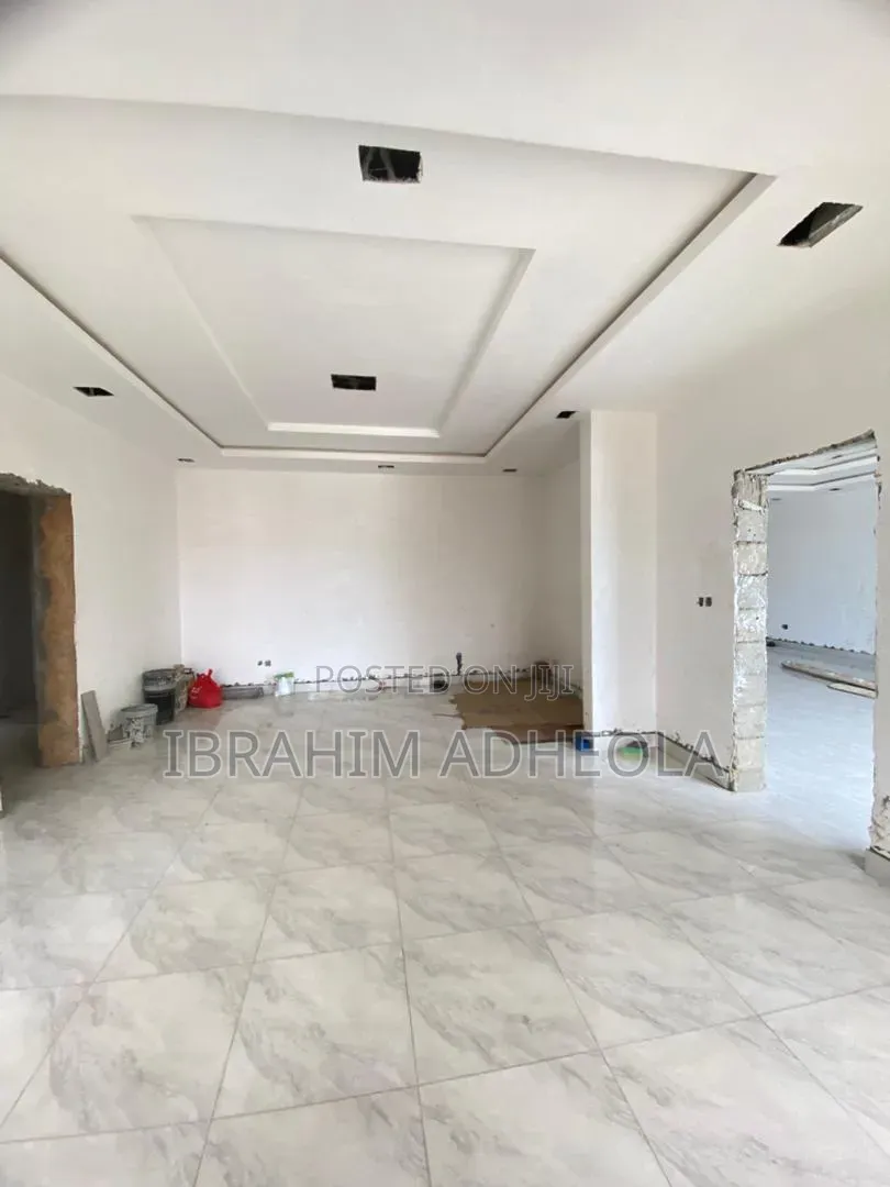 2bdrm Apartment in Lekki-Phase-1 for sale in Lekki Phase 1