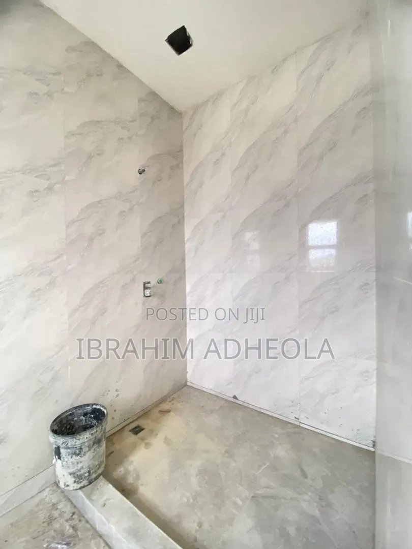 2bdrm Apartment in Lekki-Phase-1 for sale in Lekki Phase 1