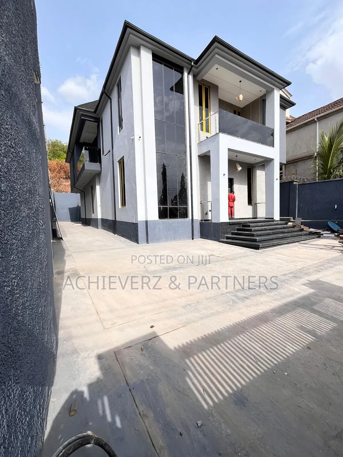 4bdrm Duplex in Apo Resettlement for sale in Apo Resettlement