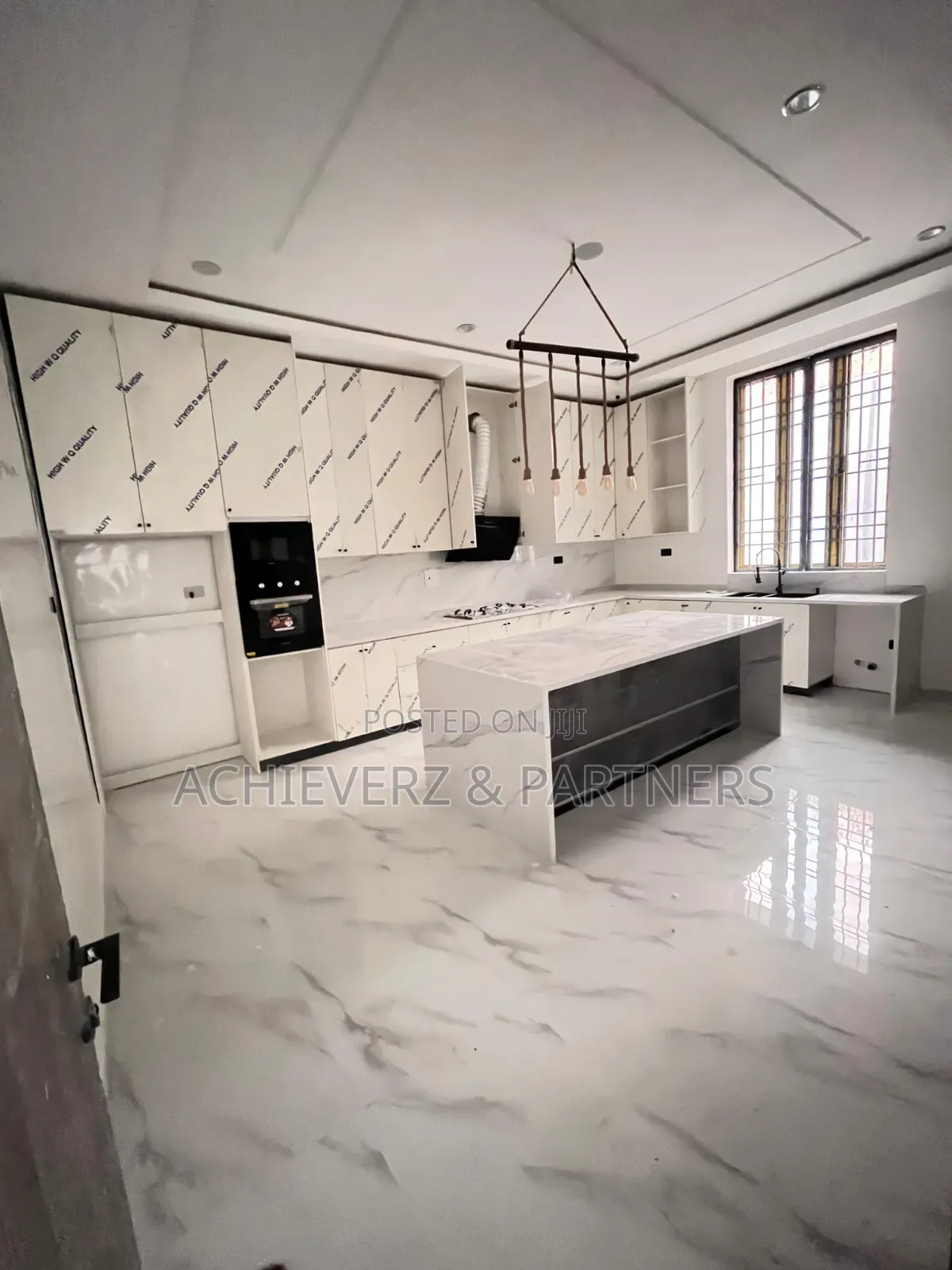 4bdrm Duplex in Apo Resettlement for sale in Apo Resettlement