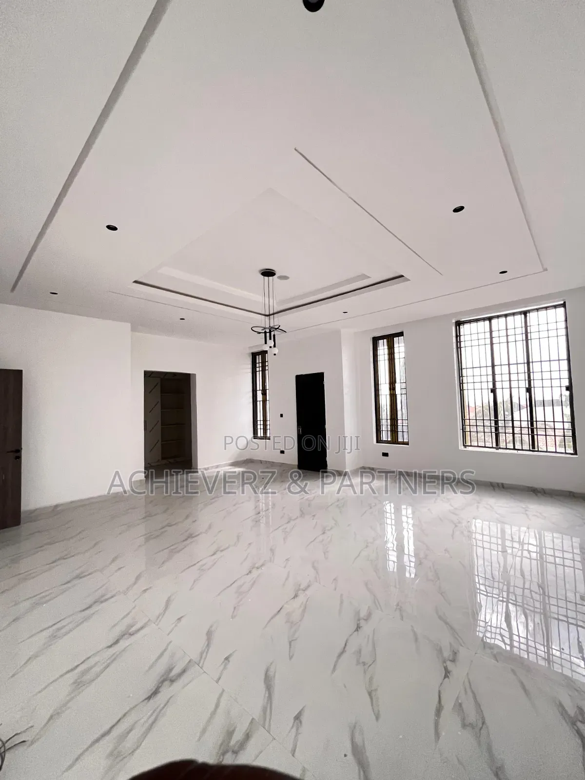 4bdrm Duplex in Apo Resettlement for sale in Apo Resettlement