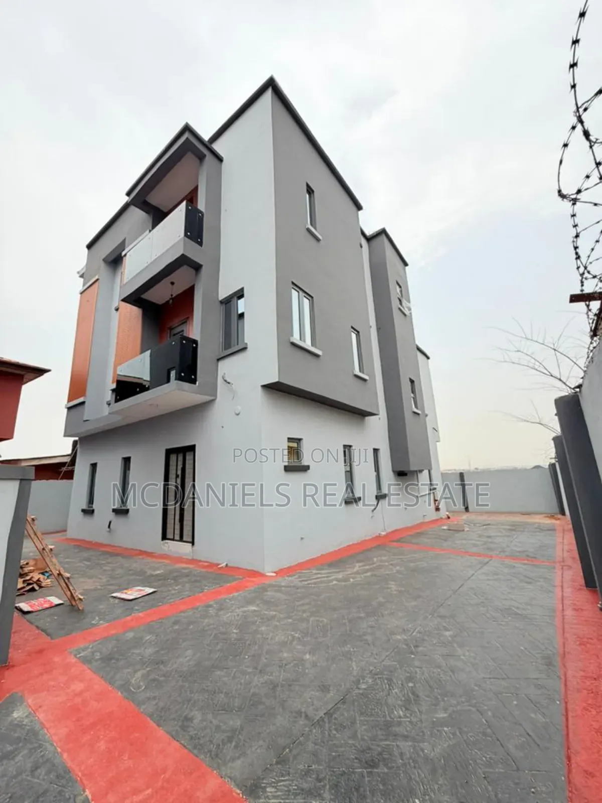 4bdrm Duplex in GRA Phase 1 for sale in GRA Phase 1