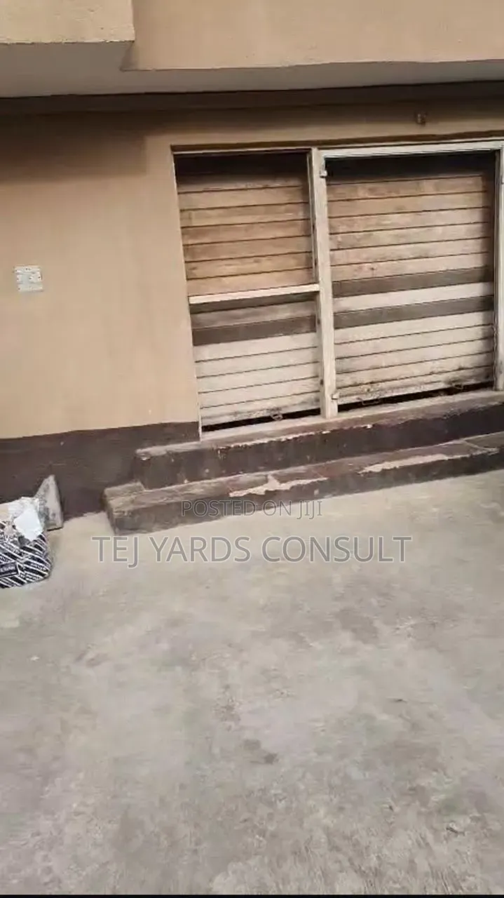 6bdrm House in Toyin Street for sale in Toyin Street