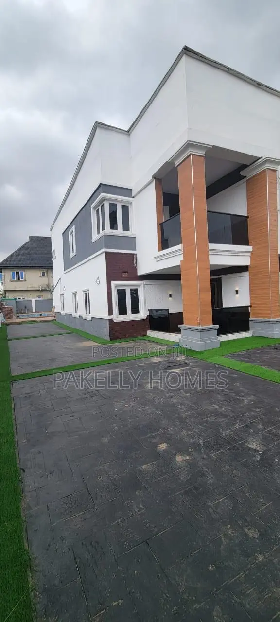 6 Bedroom Modern Duplex in GRA Phase 1