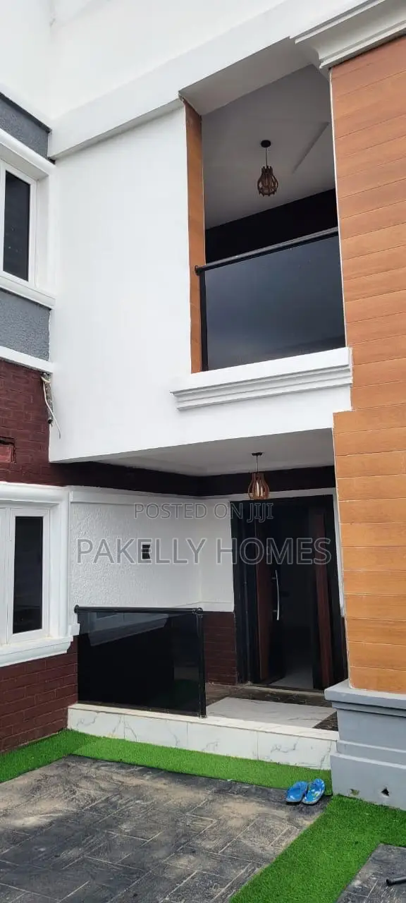 6 Bedroom Modern Duplex in GRA Phase 1