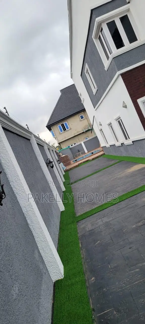 6 Bedroom Modern Duplex in GRA Phase 1