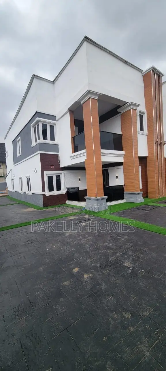 6 Bedroom Modern Duplex in GRA Phase 1