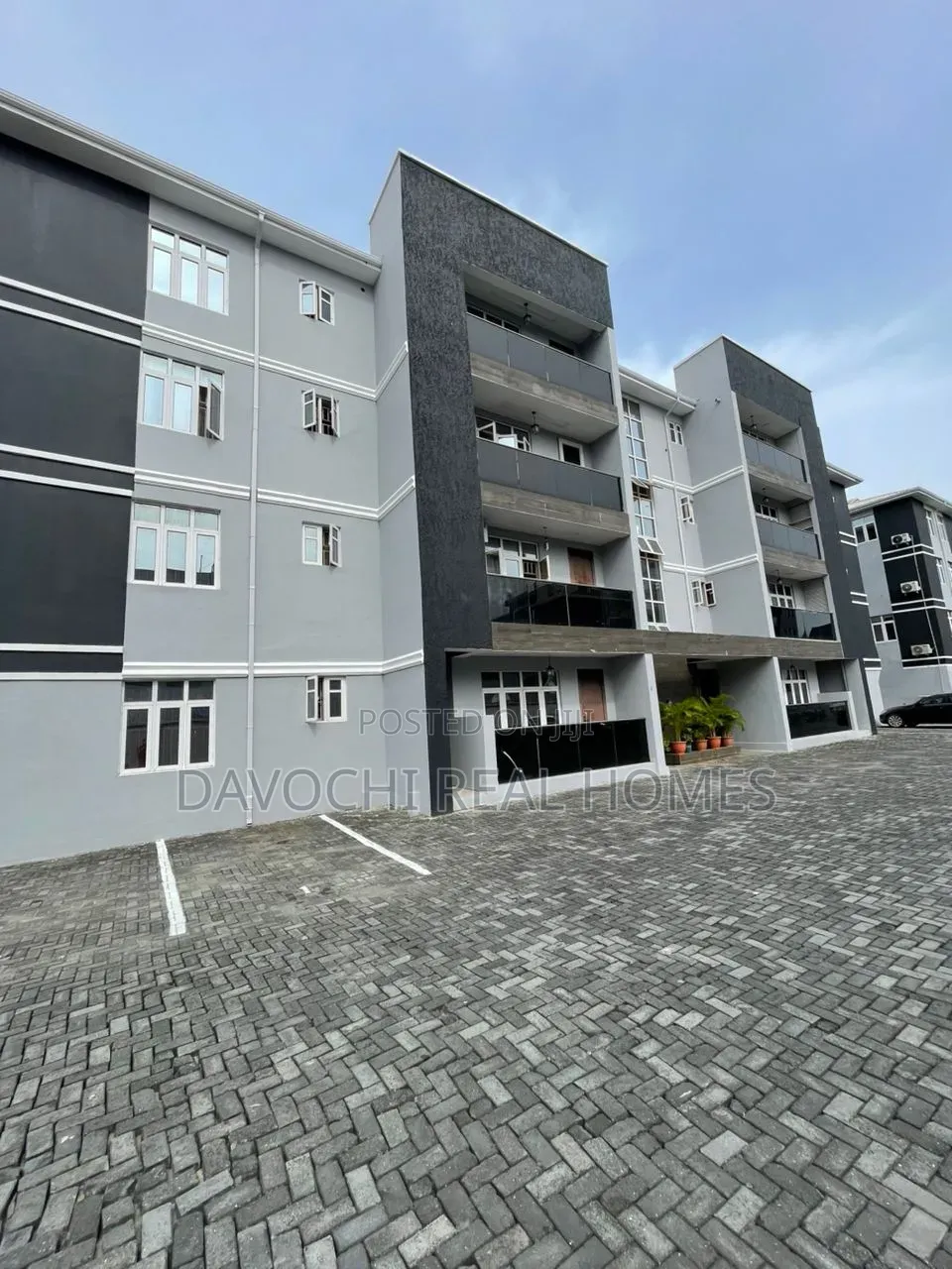 Furnished 4bdrm Apartment in Lekki Phase 1 for rent in Lekki Phase 1