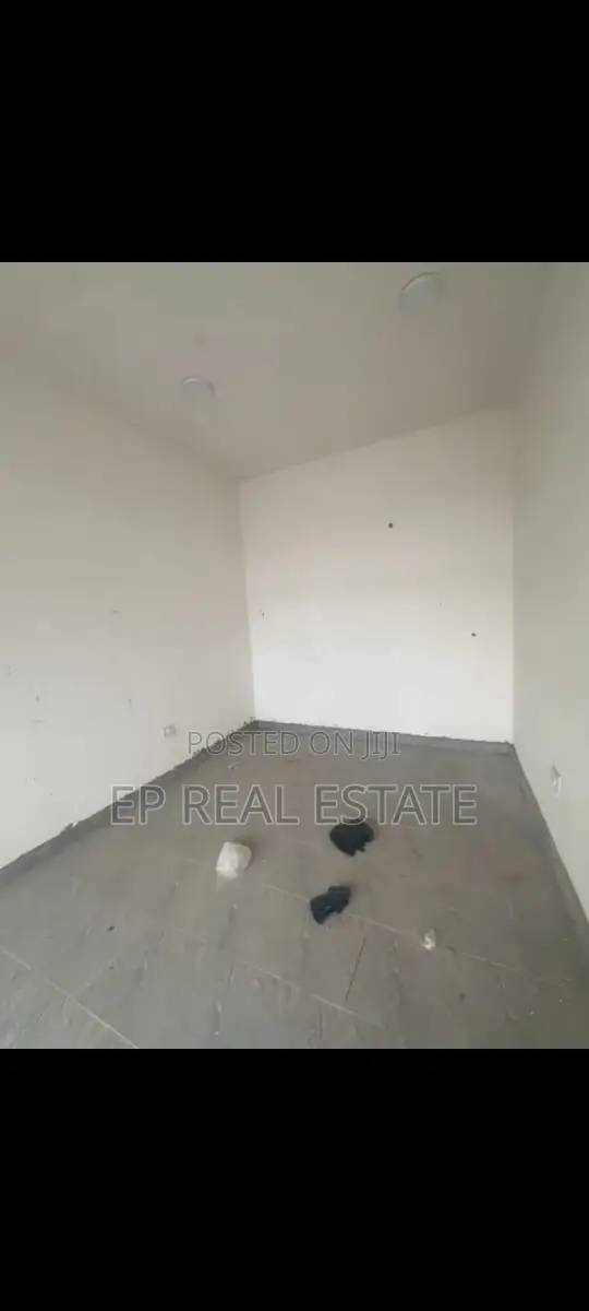 Shop Space in Wuse