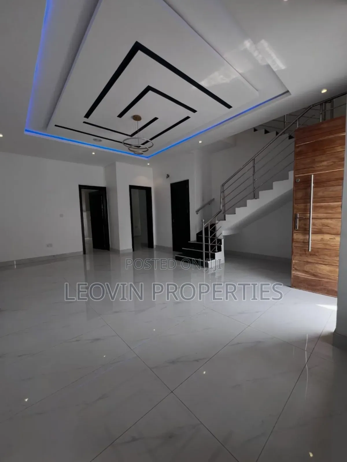 4bdrm Duplex in Chevron Lekki Estate for sale in Lekki Expressway