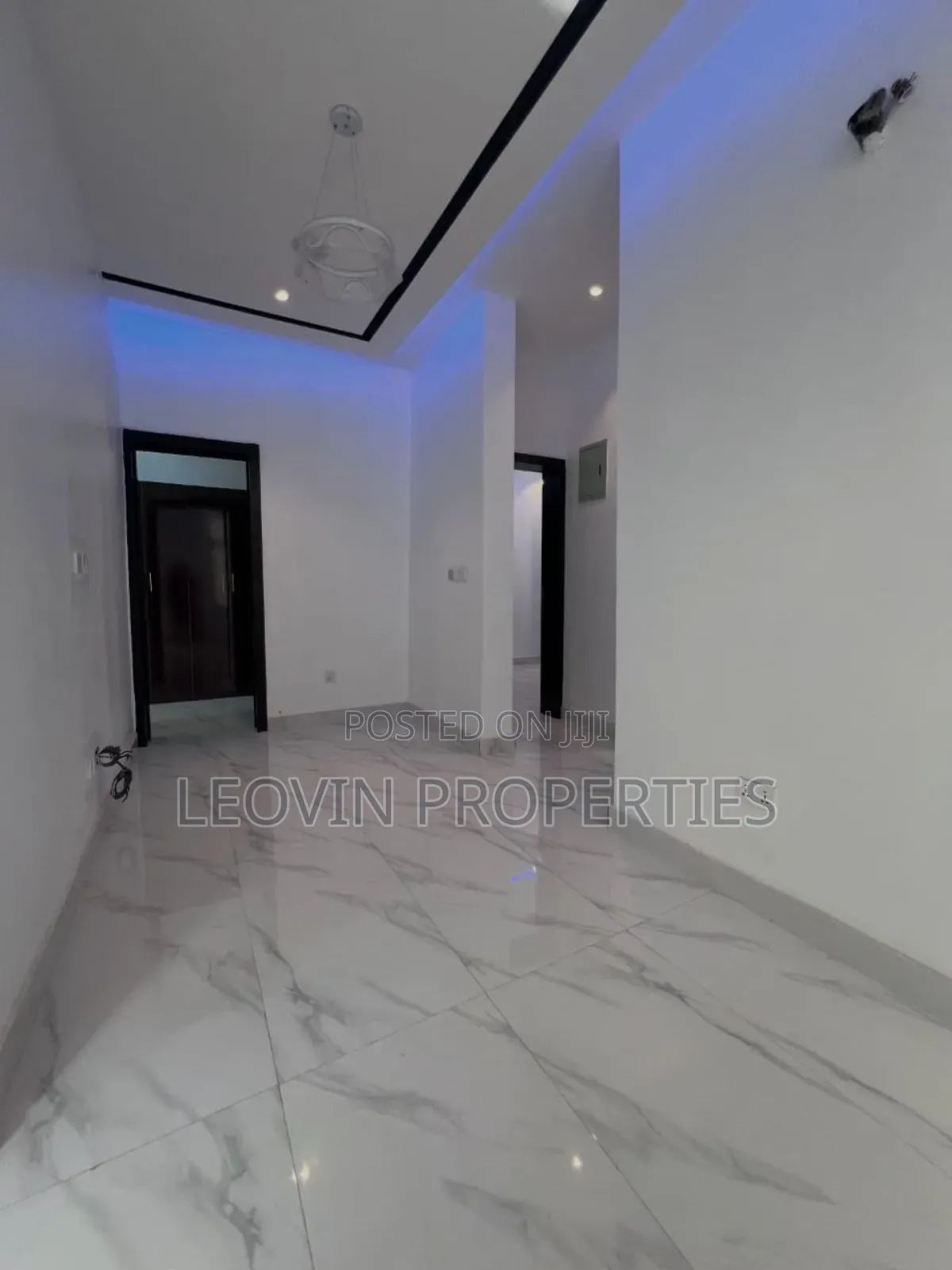 4bdrm Duplex in Chevron Lekki Estate for sale in Lekki Expressway