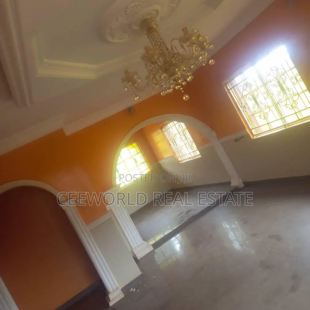 3bdrm Bungalow in Odeku Estate, Akala Express for rent in Akala Express