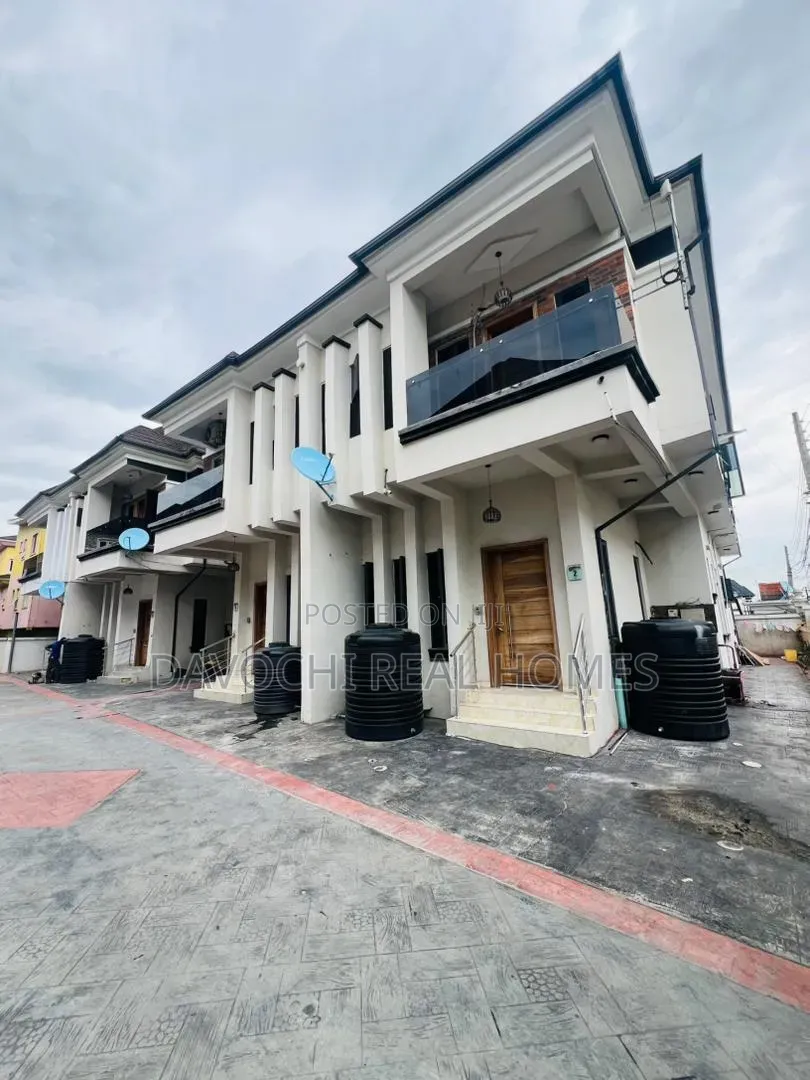 4bdrm Duplex in Lekki Phase 1 for rent in Lekki Phase 1