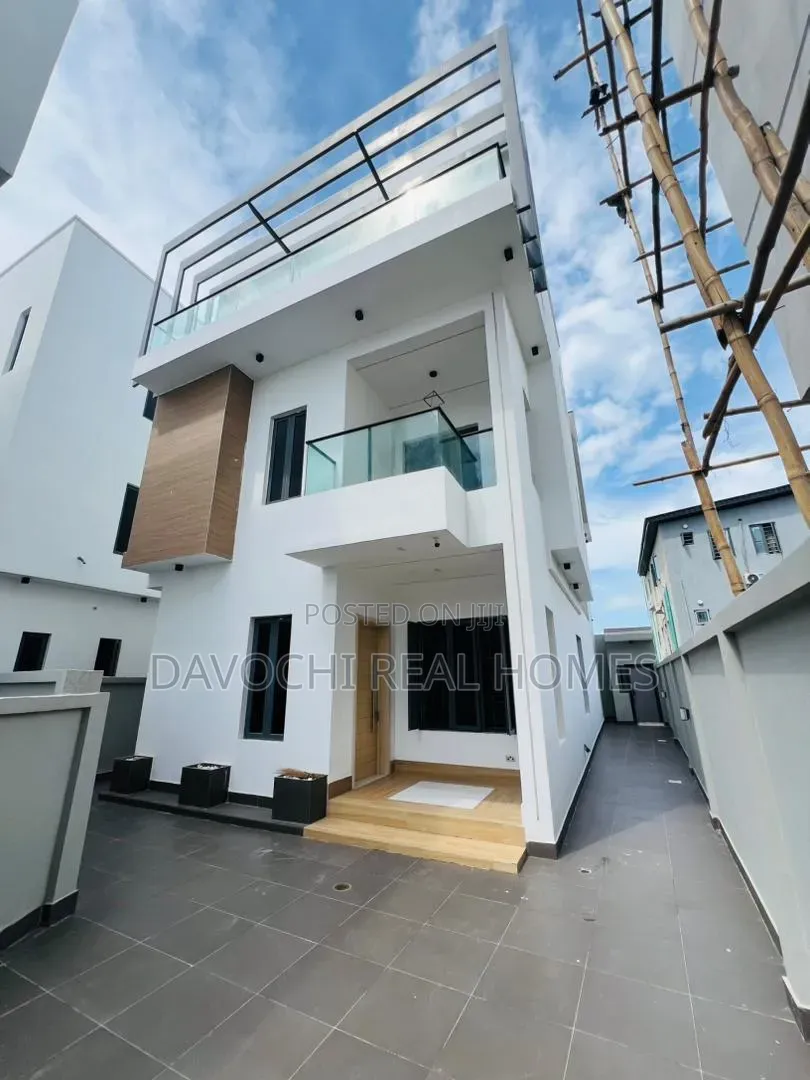 5bdrm Duplex in Lekki Phase 1 for sale in Lekki Phase 1