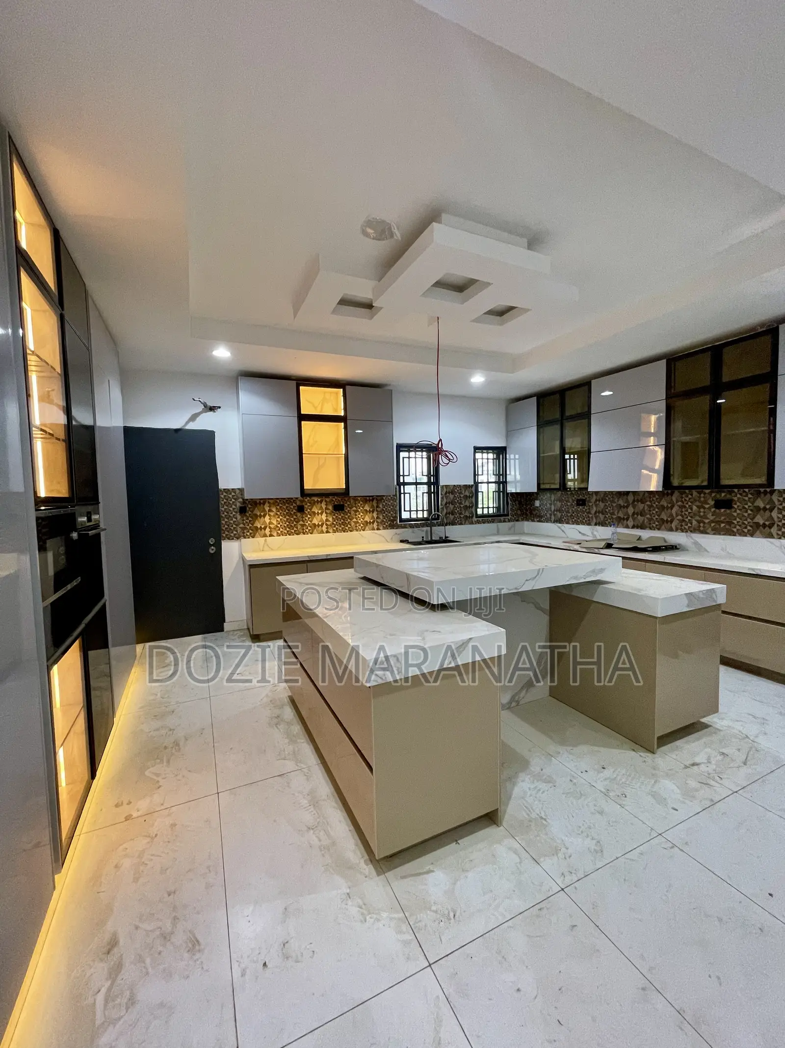 5bdrm House in Tarred Road, Guzape District for sale in Guzape District