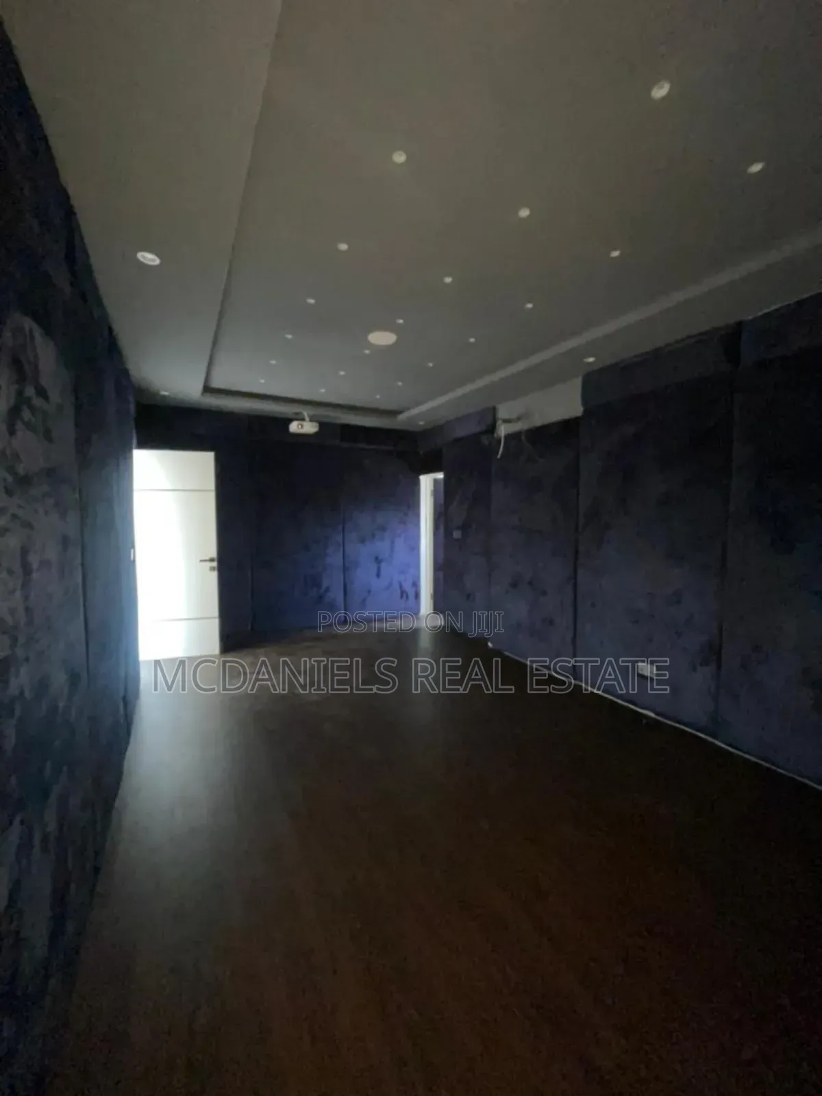 5bdrm Duplex in Lekki Phase 1 for sale in Lekki Phase 1