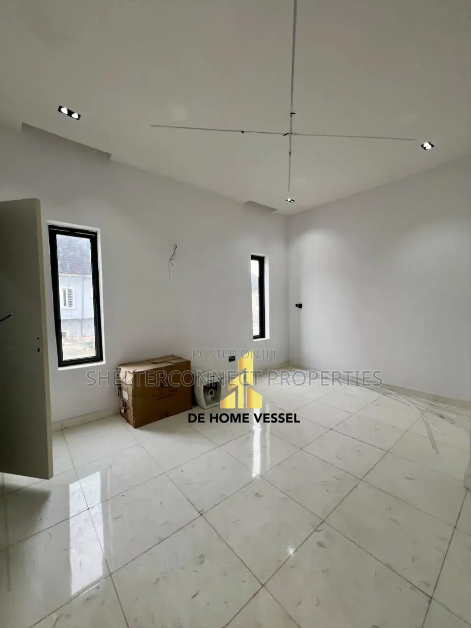 5bdrm Duplex in Chevron for sale in Chevron