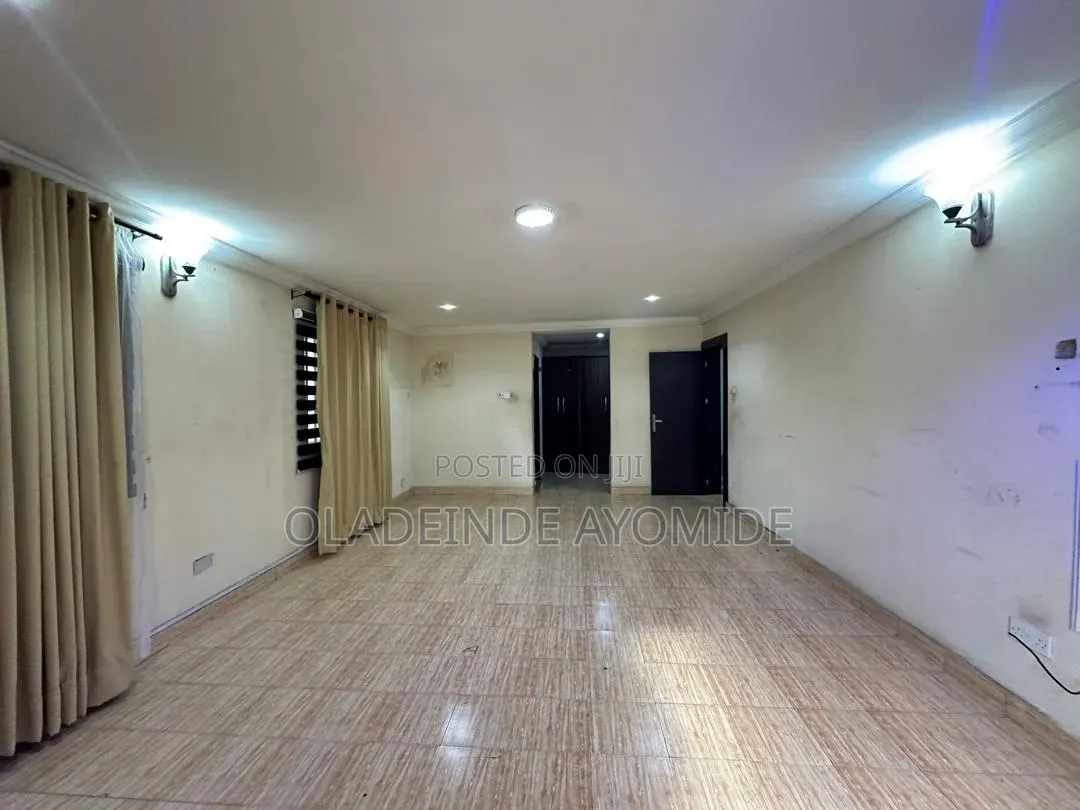 4bdrm Duplex in Megamound Estate, Ikota for rent in Ikota