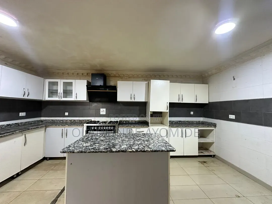 4bdrm Duplex in Megamound Estate, Ikota for rent in Ikota