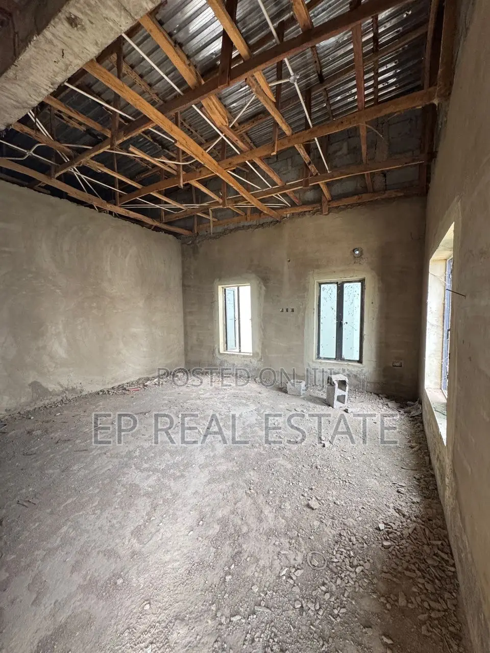 4bdrm Duplex in Apo District for sale in Apo District