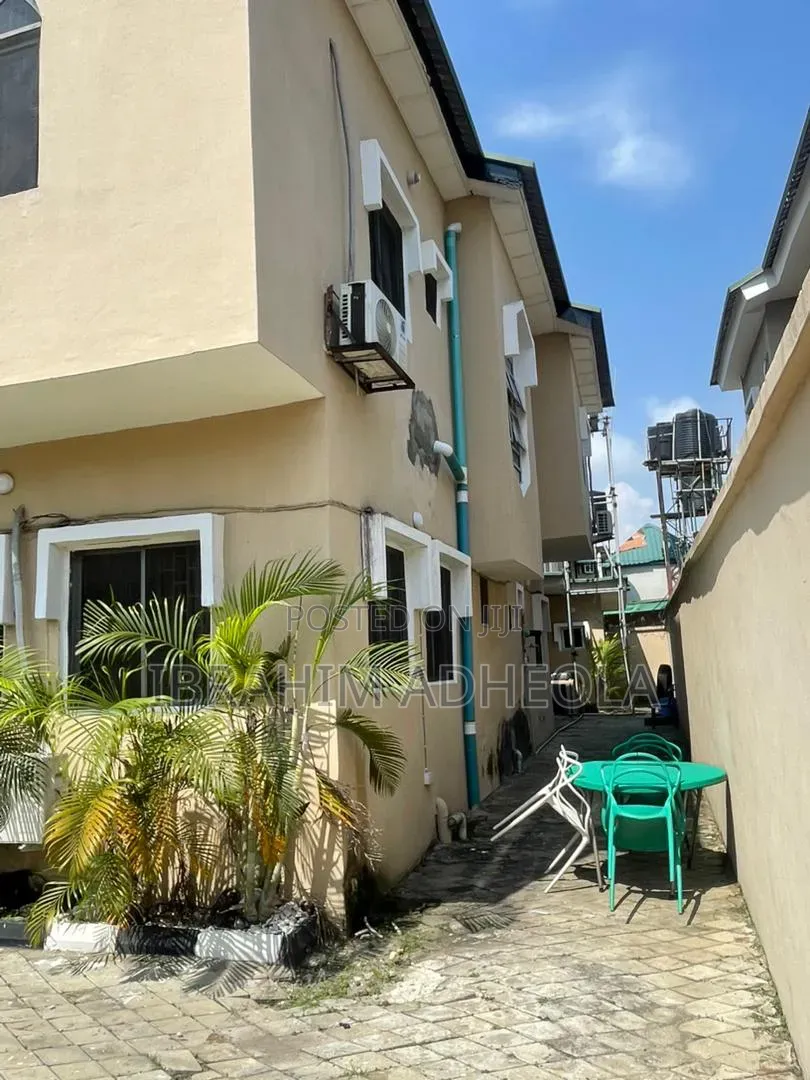 4bdrm Duplex in Lekki-Phase-1 for sale in Lekki Phase 1