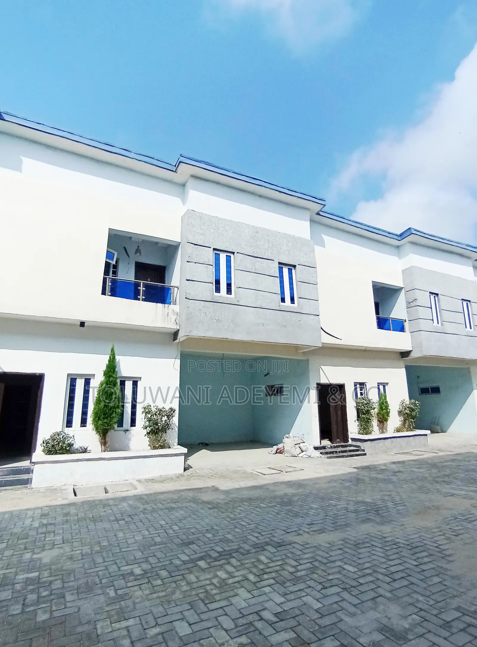 4bdrm Townhouse / Terrace in Ajah, Lekki, Abraham Adesanya Estate in Abraham Adesanya Estate