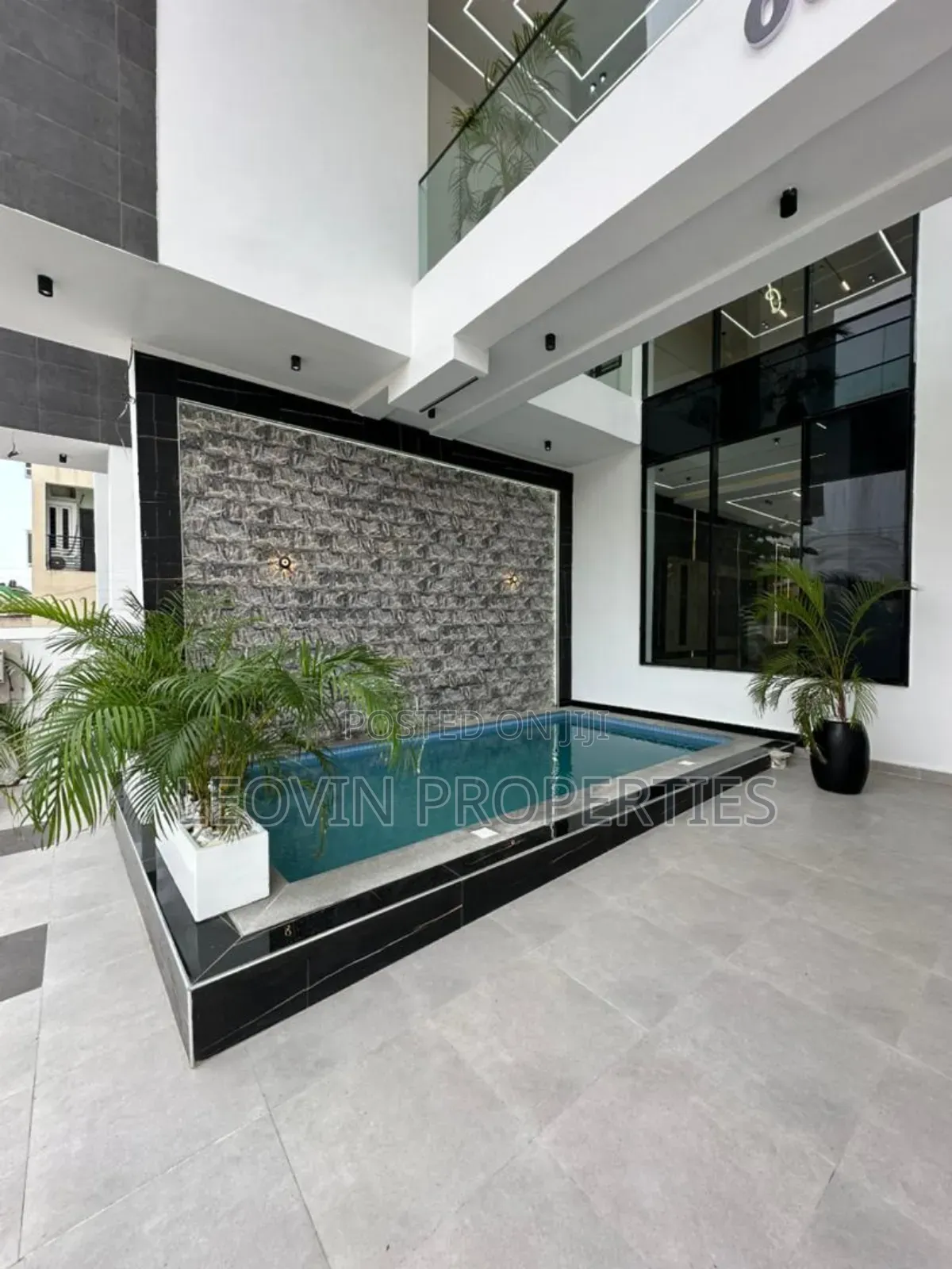 5bdrm Duplex in Ikota Luxury Estate, Lekki Expressway for sale in Lekki Expressway