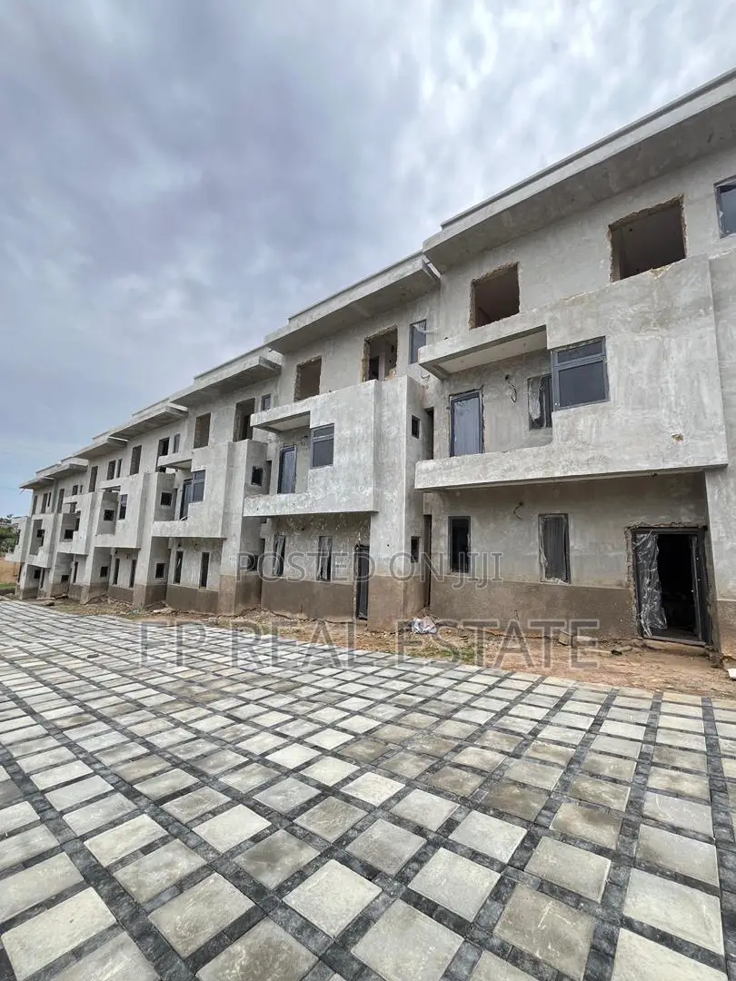 4bdrm House in Apo District for sale in Apo District