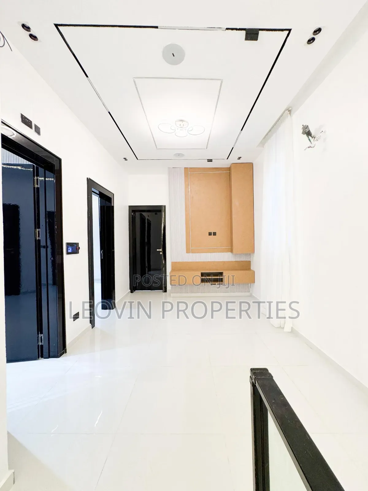 5bdrm Duplex in Chevron Luxury, Lekki Expressway for sale in Lekki Expressway