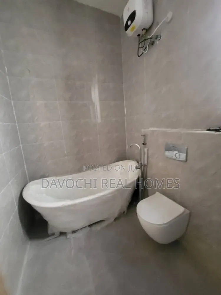 4bdrm Duplex in Lekki Phase 1 for sale in Lekki Phase 1