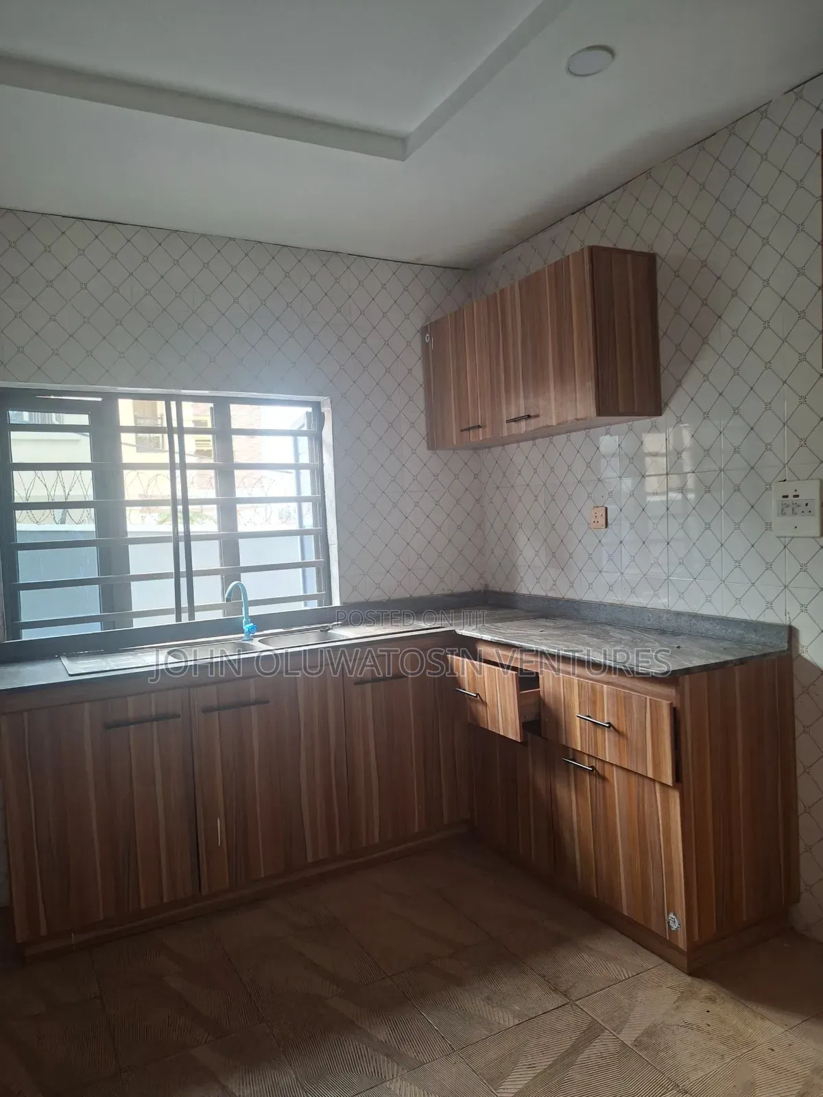 3bdrm Duplex in Akala Estate, Akobo for rent in Akobo