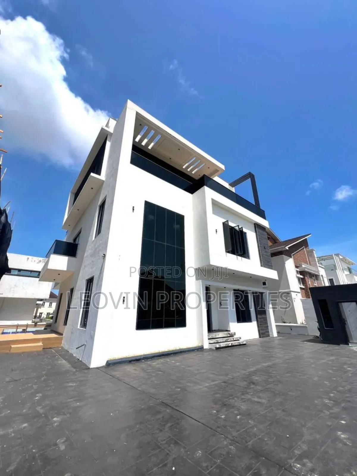 6bdrm Duplex in Osapa Luxury Estate, Lekki Expressway for sale in Lekki Expressway