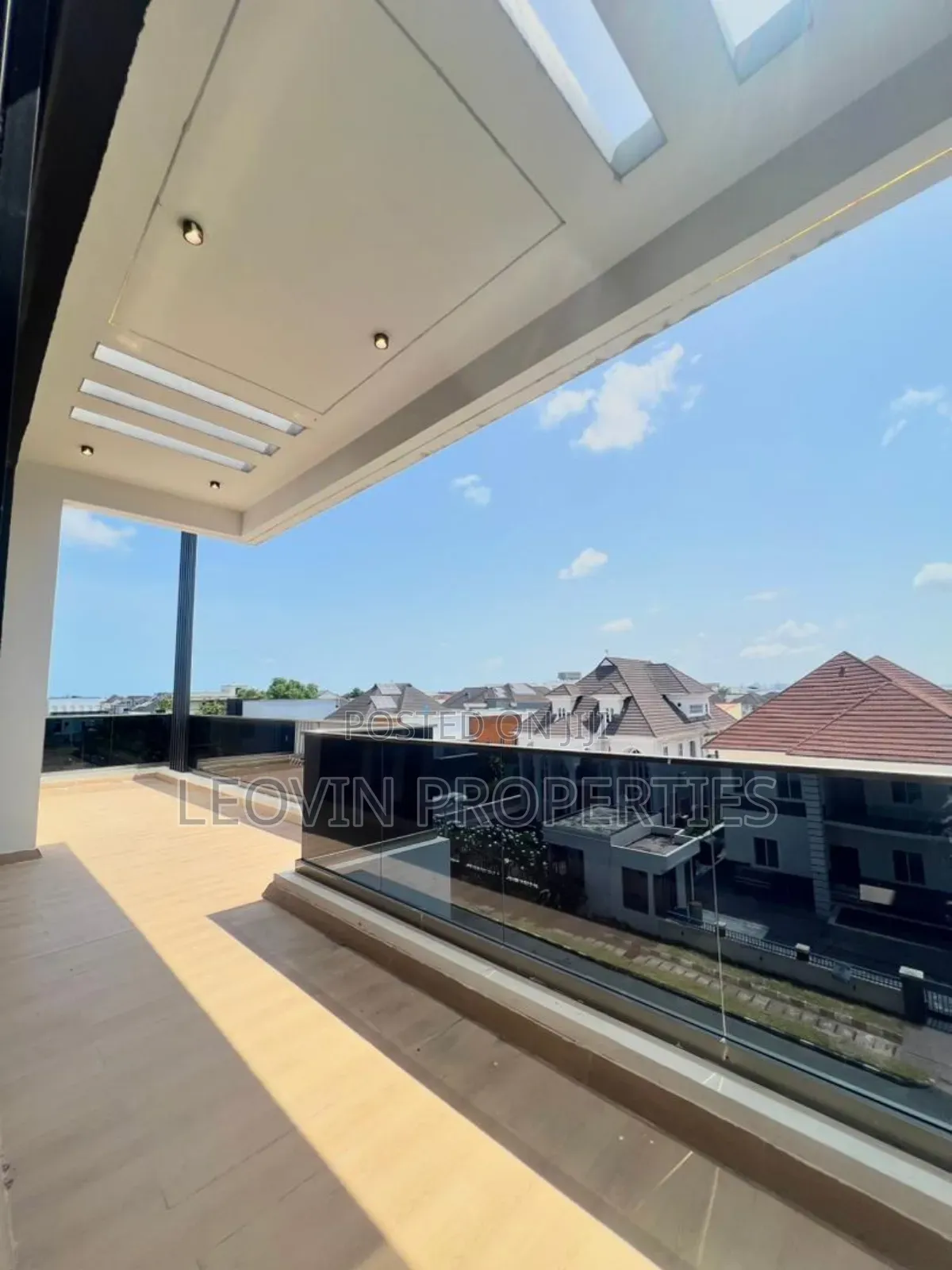 6bdrm Duplex in Osapa Luxury Estate, Lekki Expressway for sale in Lekki Expressway