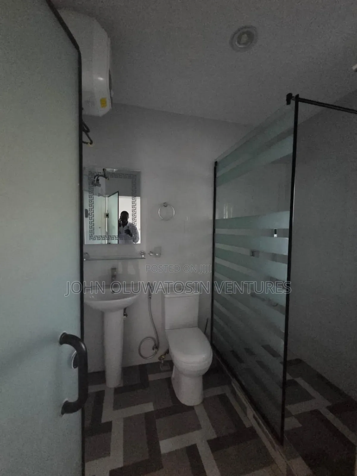 2bdrm Block of Flats in Ikolaba Gra, Bodija for rent in Bodija
