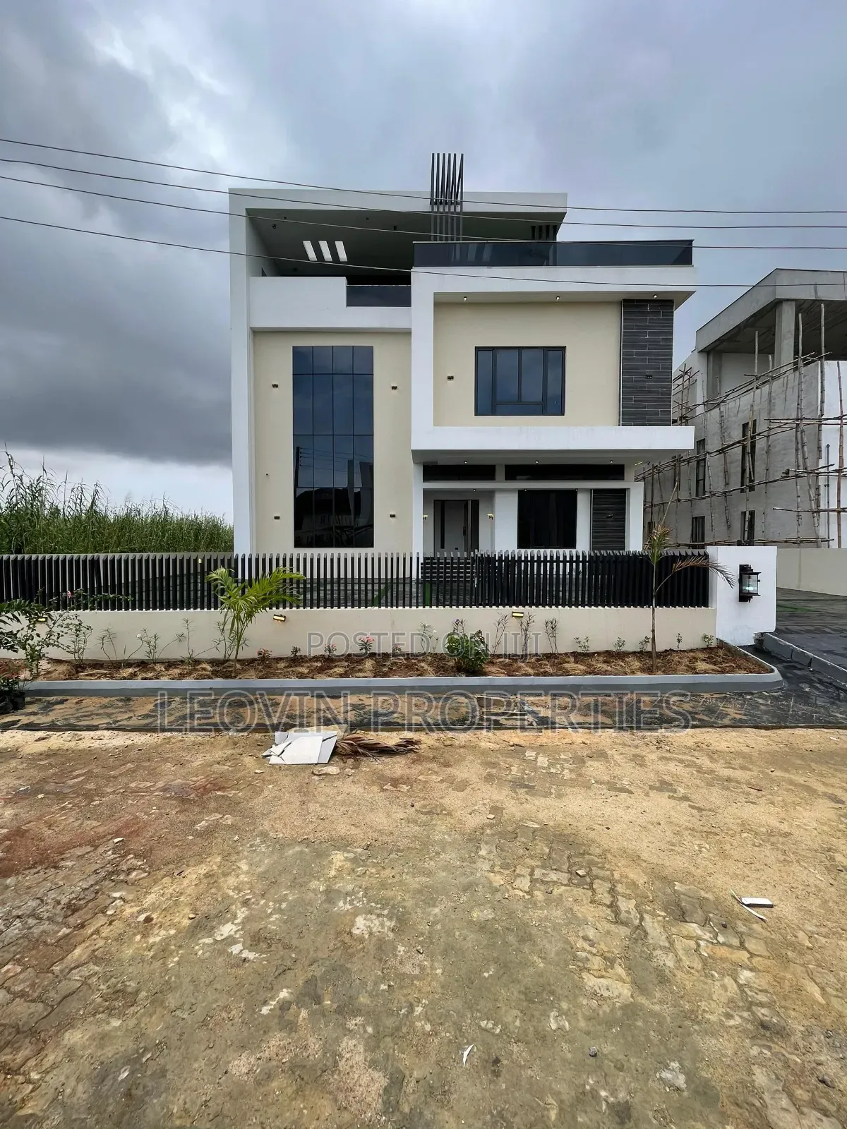 6bdrm Penthouse in Chevron Luxury, Lekki Expressway for sale in Lekki Expressway