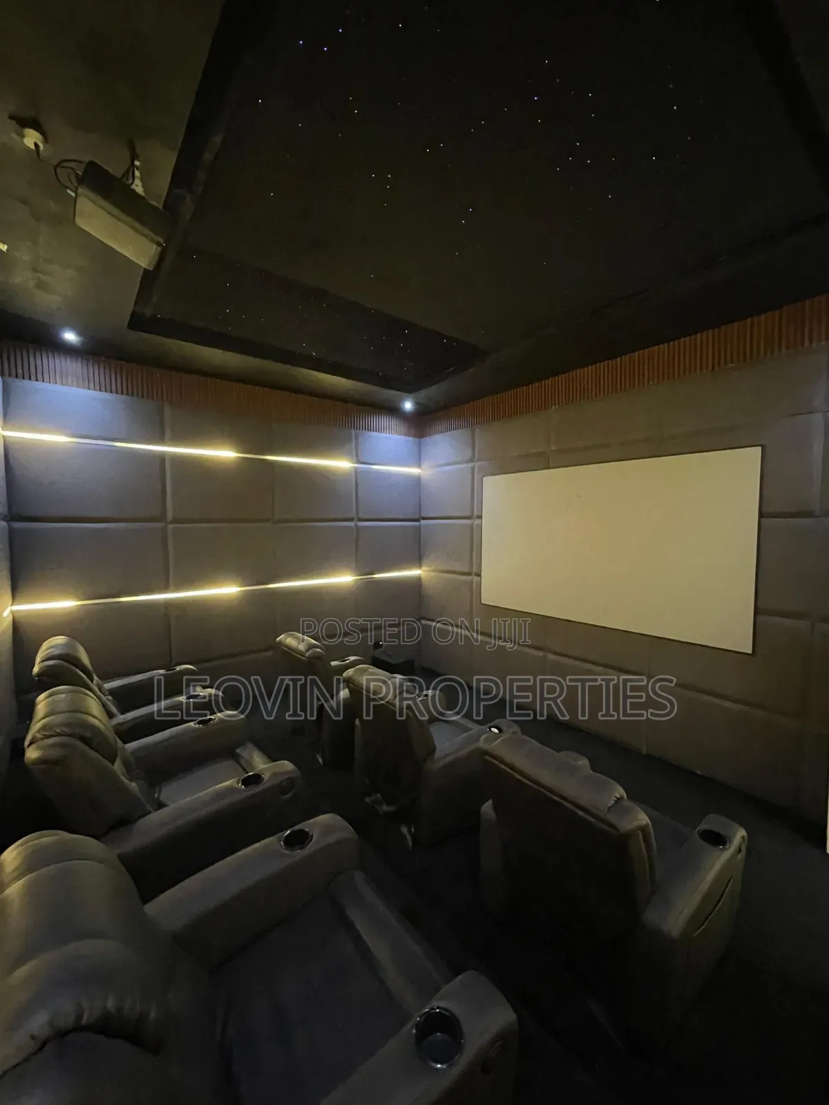 6bdrm Penthouse in Chevron Luxury, Lekki Expressway for sale in Lekki Expressway