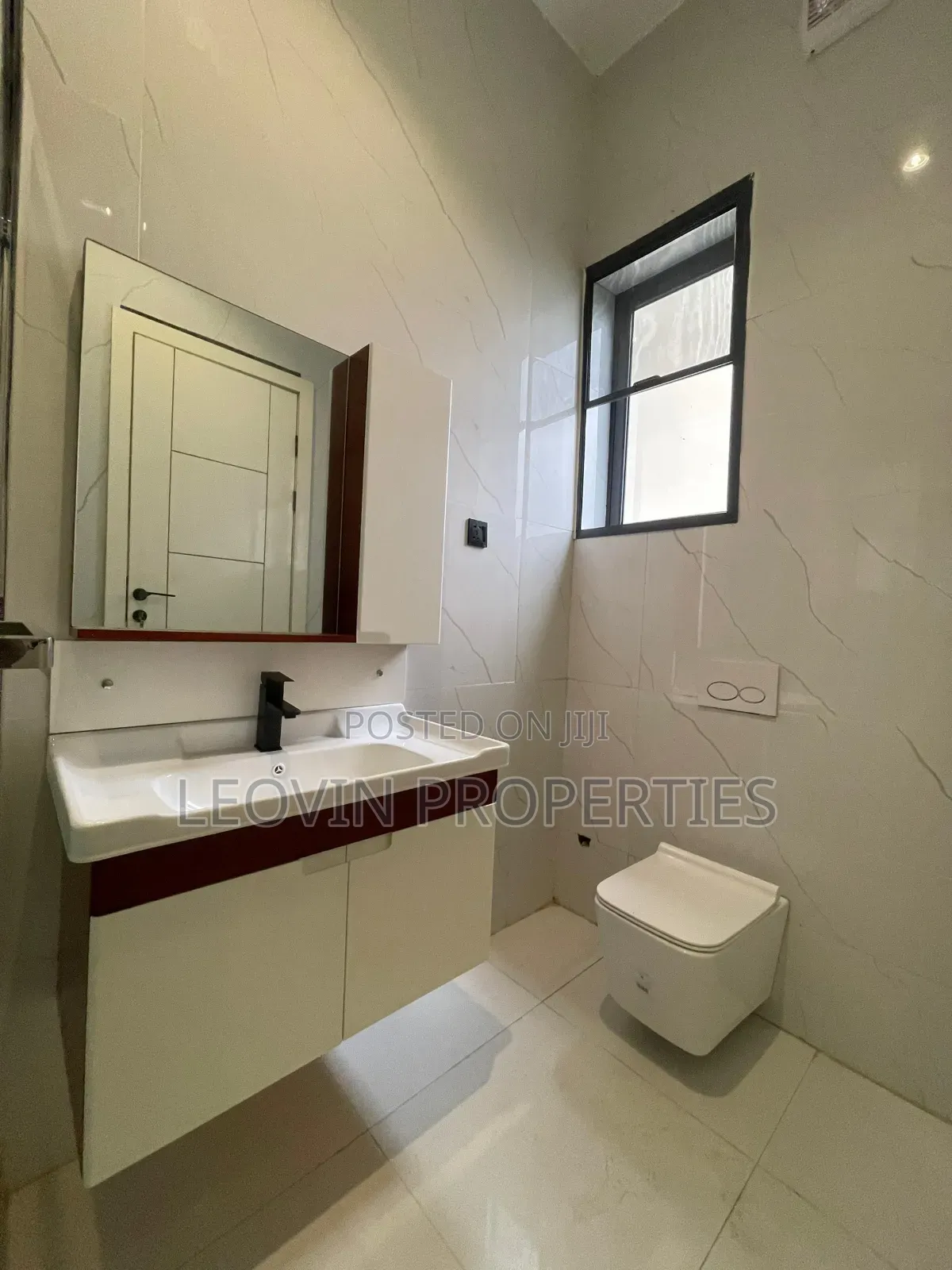 6bdrm Penthouse in Chevron Luxury, Lekki Expressway for sale in Lekki Expressway