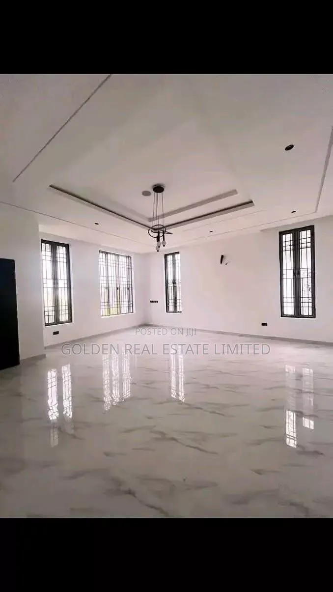 4bdrm Duplex in Apo Resettlement for sale in Apo Resettlement