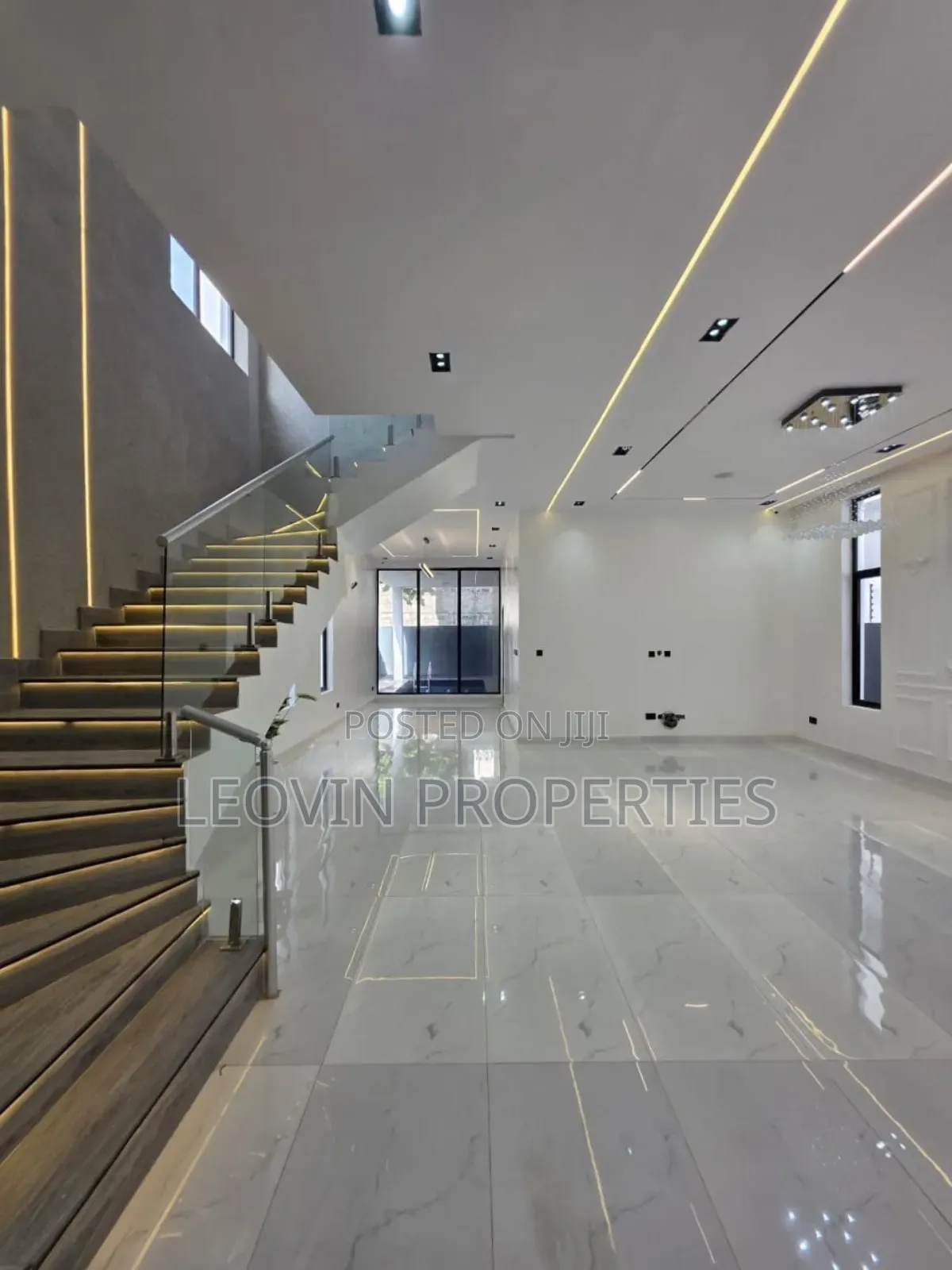 5bdrm Duplex in Chevron Luxury, Lekki Expressway for sale in Lekki Expressway
