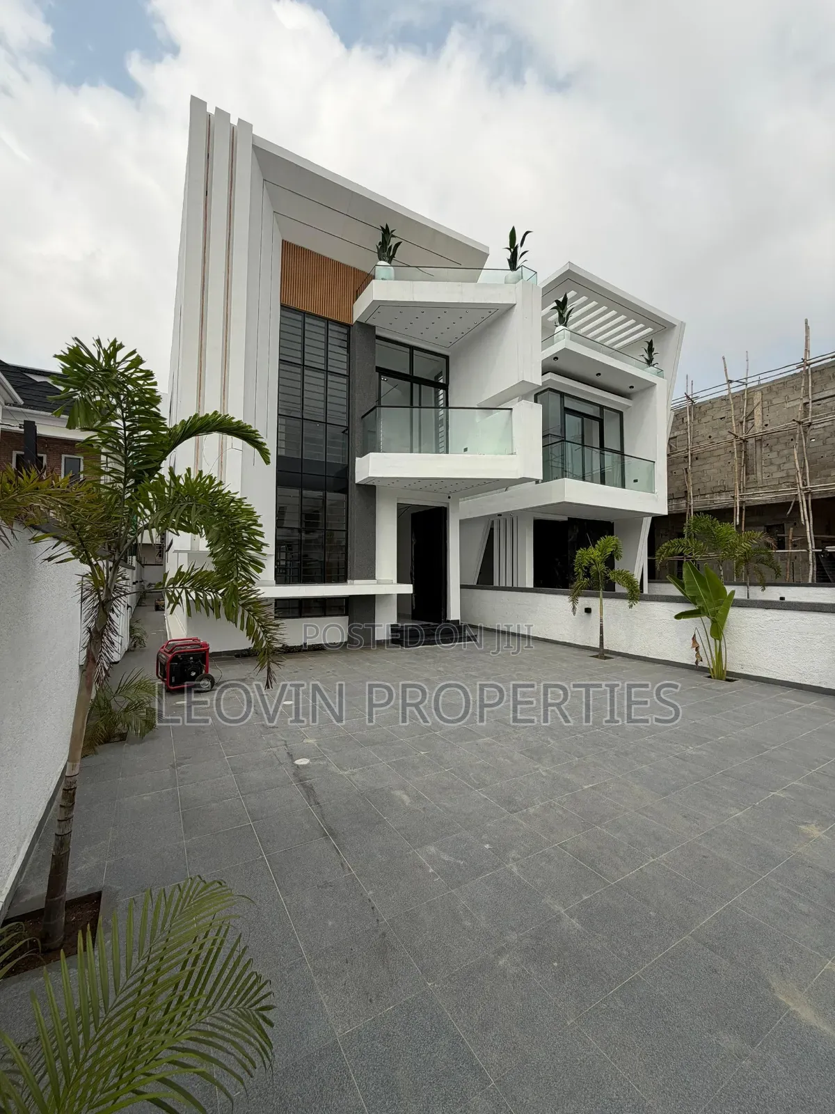 5bdrm Duplex in Chevron Luxury, Lekki Expressway for sale in Lekki Expressway