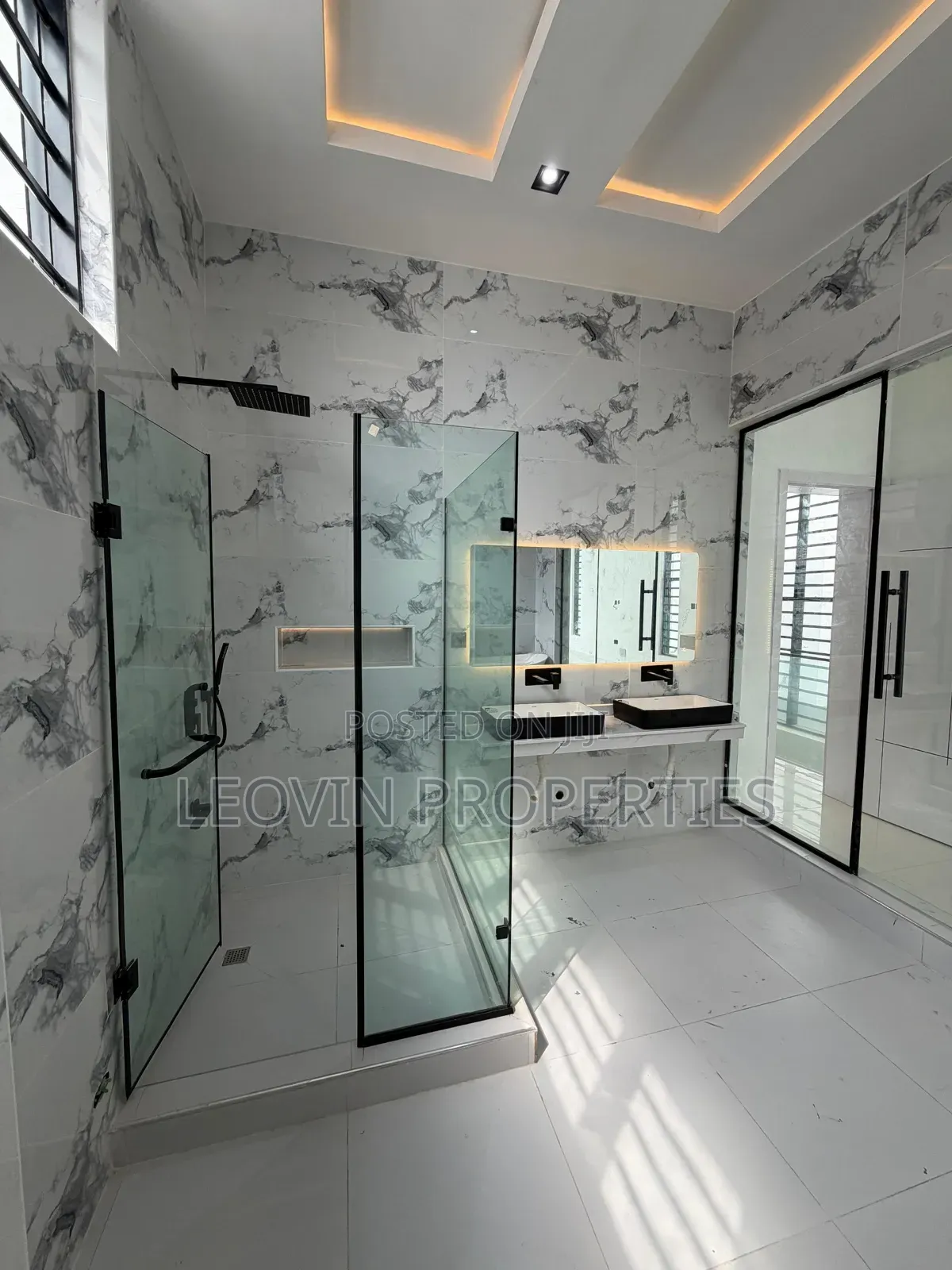 5bdrm Duplex in Chevron Luxury, Lekki Expressway for sale in Lekki Expressway