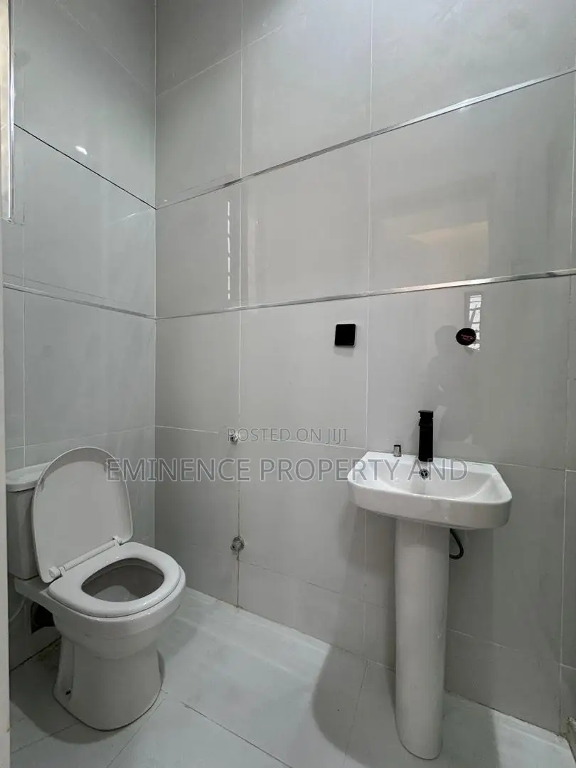 4bdrm Duplex in Off Lekki-Epe Expressway for sale in Off Lekki-Epe Expressway