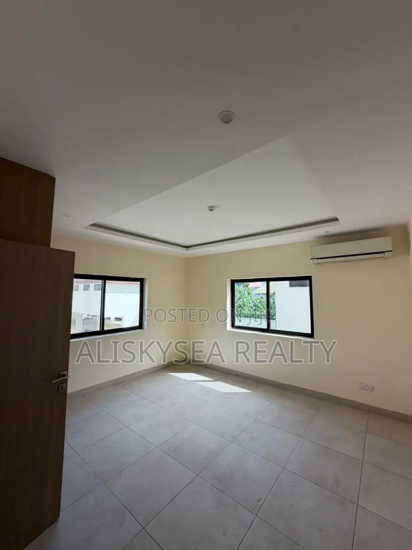 3bdrm Block of Flats in Ikoyi for rent in Ikoyi