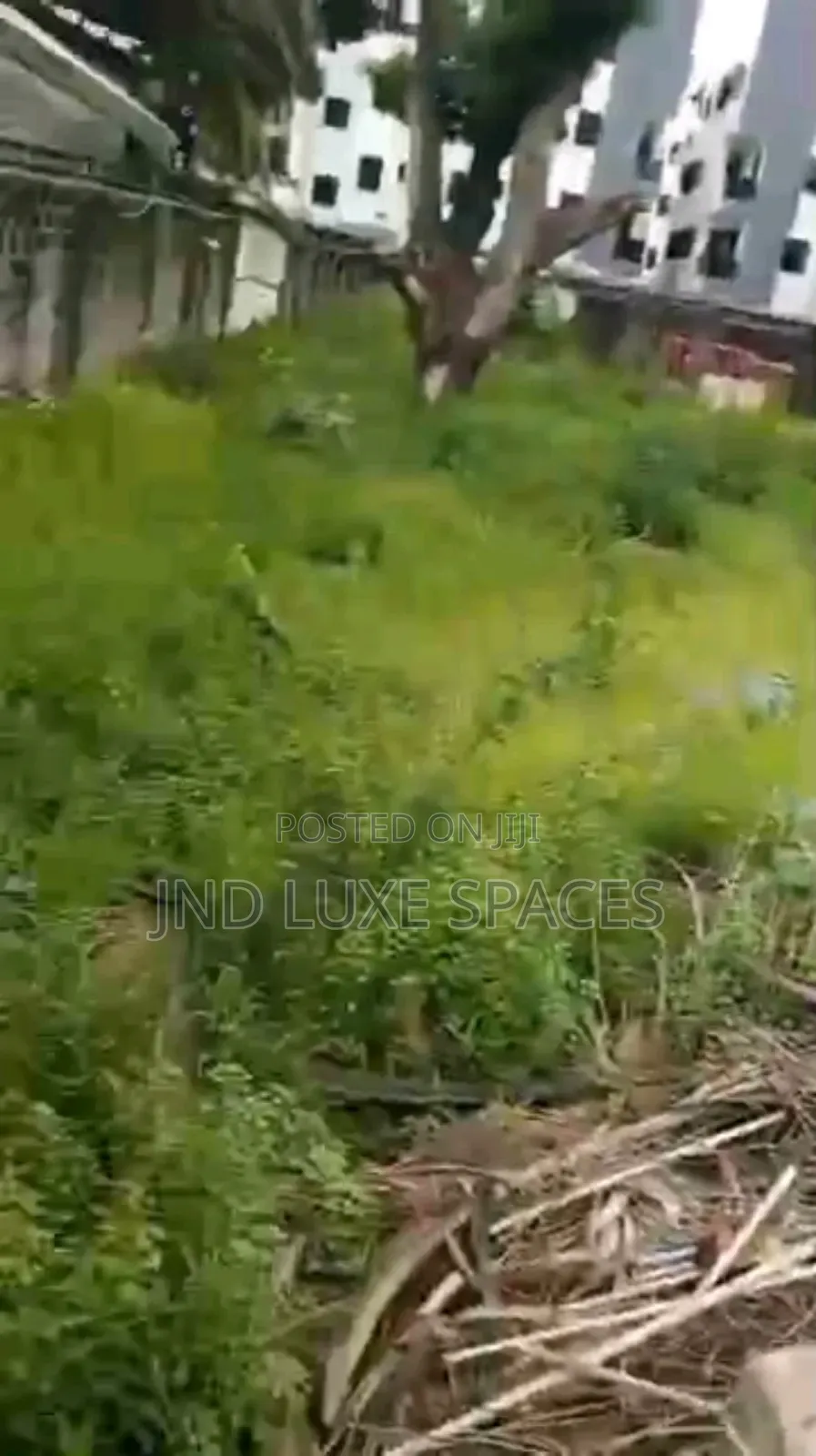 Half Plot of All Off Allen Close to the Road 325sqm in Allen Avenue