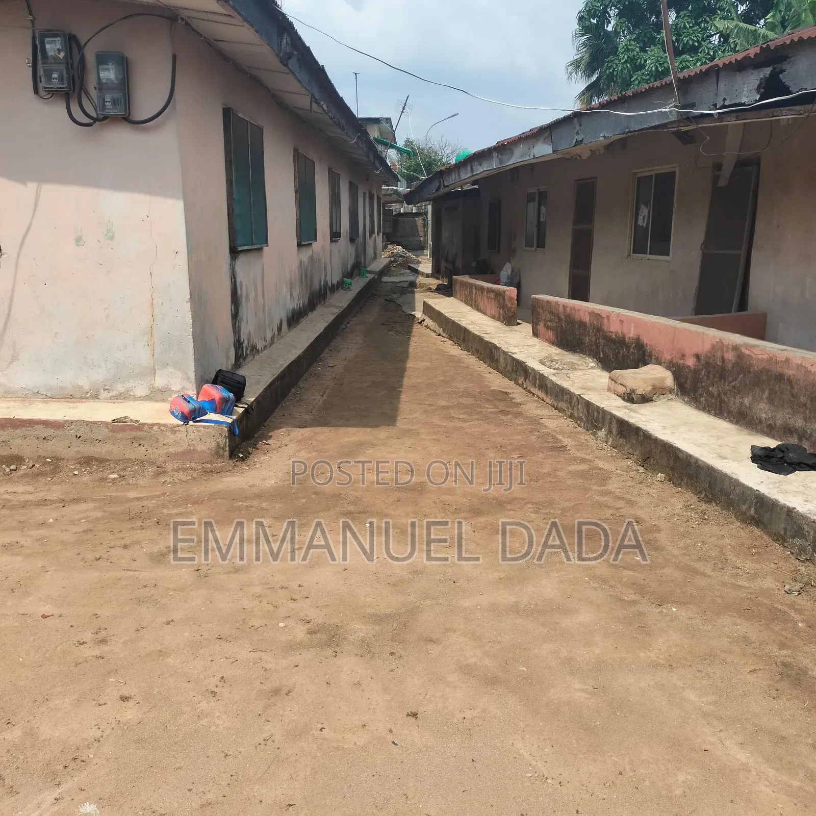 12bdrm House in Shogunle for sale in Shogunle