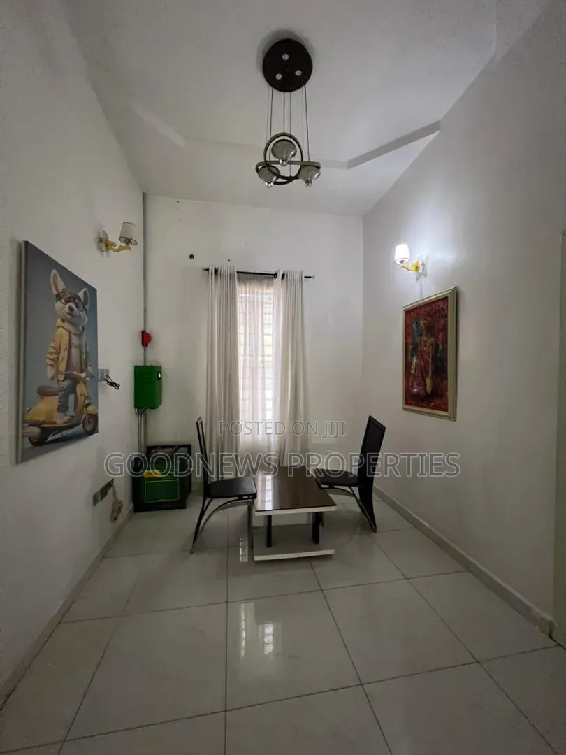 Furnished 4bdrm Duplex in Chevron for rent in Chevron